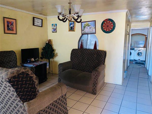 3 Bedroom Property for Sale in Harare Western Cape